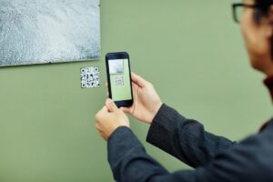 QR Code kết hợp hình ảnh và video kể chuyện